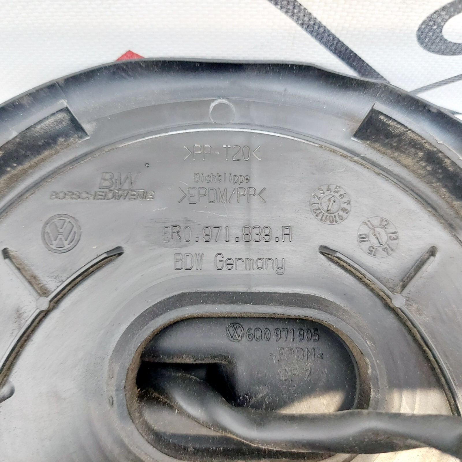 CENTRALINA POMPA CARBURANTE SERBATOTIO 1V0906093F AUDI A1 SLINE 2010-2015 - immagine 4