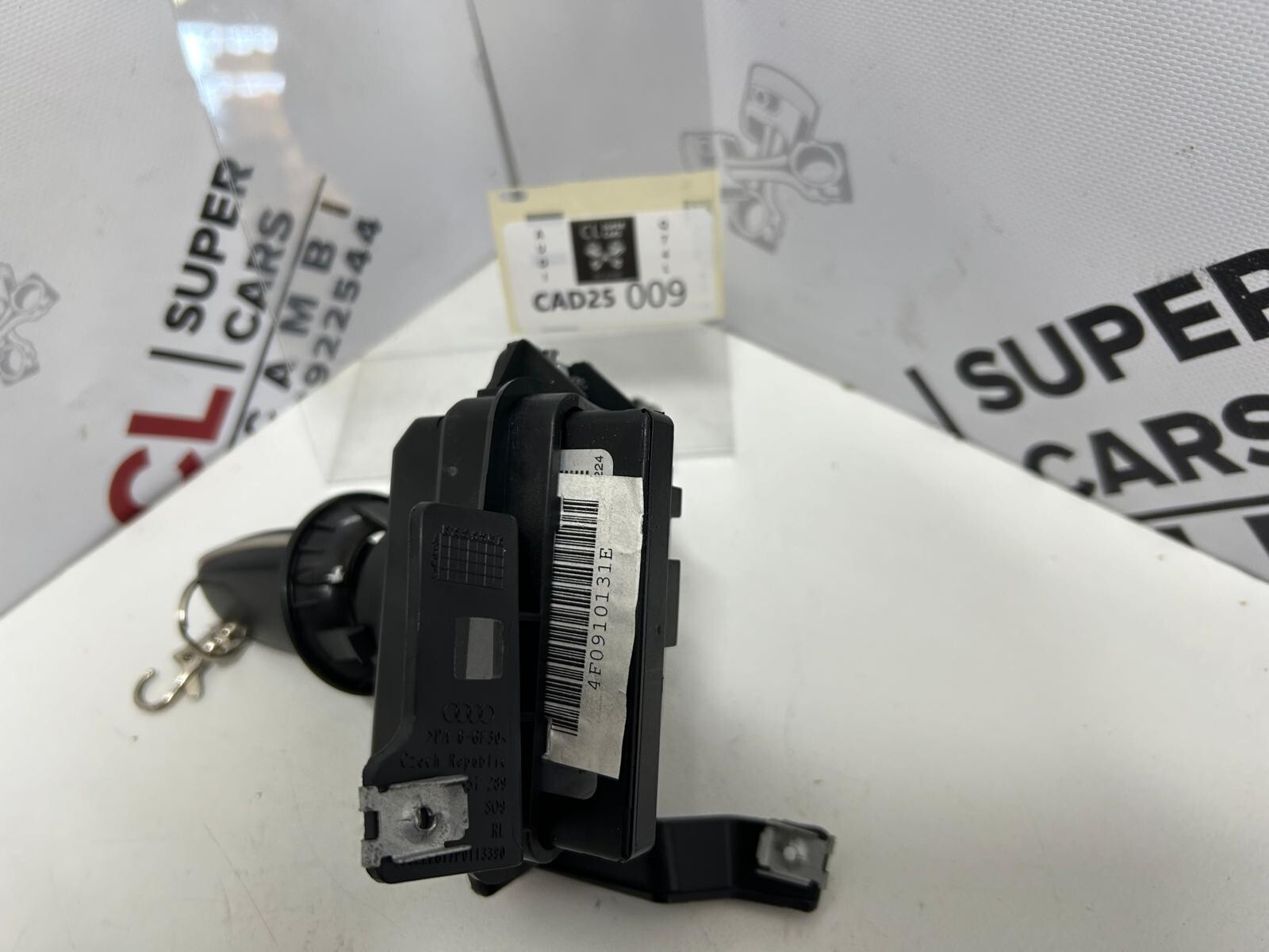 4F0910131E alloggiamento della chiave di contatto per Q7 (4L) 3.0 TDI BUG - immagine 3